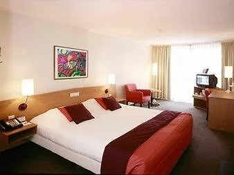 Hotel Holiday Inn Shanghai Huaxia By Ihg - Overlooking City Scenery At Sky View Restaurant