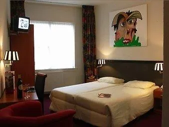 Holiday Inn Shanghai Huaxia By Ihg - Overlooking City Scenery At Sky View Restaurant 4*,  China