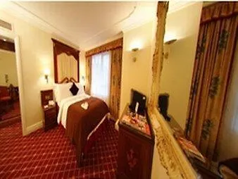 **** Hotel Holiday Inn Shanghai Huaxia By Ihg - Overlooking City Scenery At Sky View Restaurant China